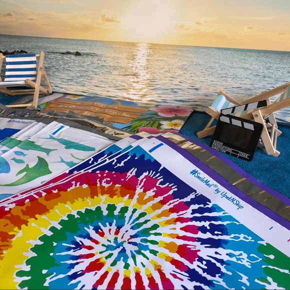 24 Pack 10X13 Blue Summer Poly Mailers PRICE FIRM - Picture 12 of 16